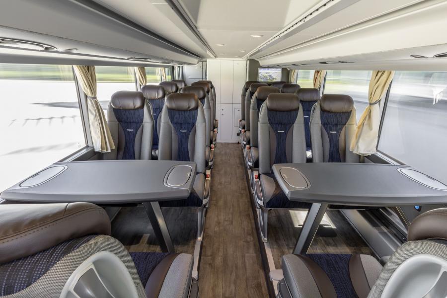 Интерьер Setra S 531 DT 2017 года  (фото 39 из 42)